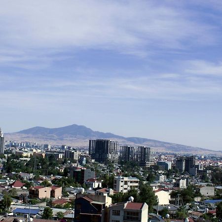 Aselefech Merga Hotel And Spa Addis Ababa Exterior foto